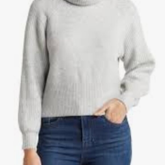 Elodie Gray Cropped Sweater - Picture 2 of 6